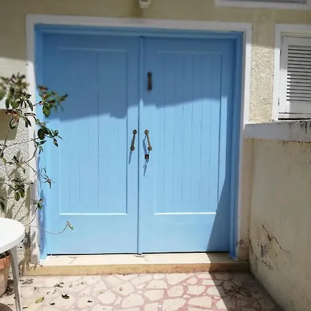 Swallows Nest Ларнака